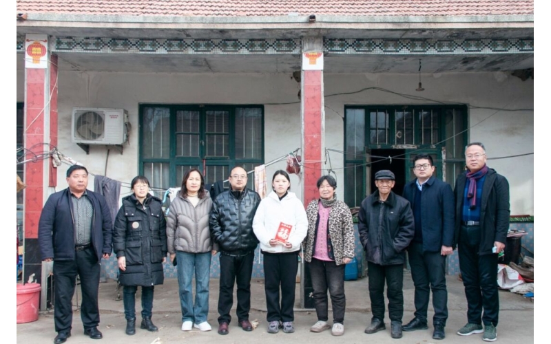 寒冬送溫暖 關(guān)懷暖人心丨天華實(shí)業(yè)集團(tuán)開展2024年慰問貧困學(xué)子活動(dòng)