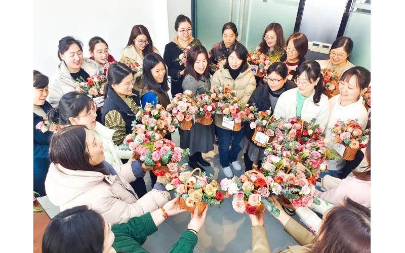 女神節(jié)丨女神插花，浪漫開(kāi)啟，共赴一場(chǎng)花與手作之約