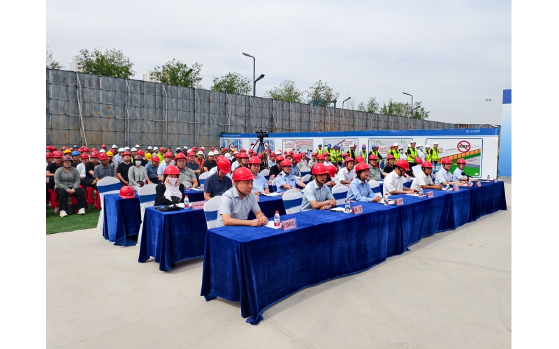 以練筑防 守護安全丨天華實業(yè)集團成功承辦2025年&ldquo;安全生產(chǎn)月&rdquo;啟動儀式暨建筑施工領域生產(chǎn)安全事故應急預案演練